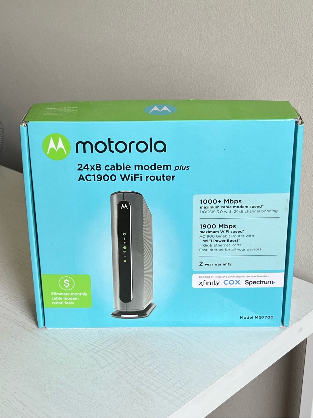 Motorola Mg7700 Modem DOCSIS 3.0 Cable Modem Dual Band Wi-Fi Router
